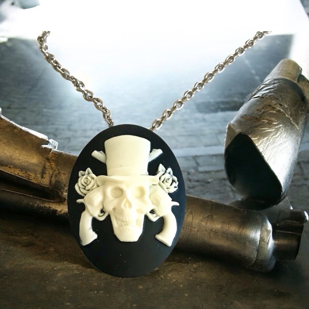 🆕 3D Skull and Guns Pendant Necklace Wood/Stainless Steel